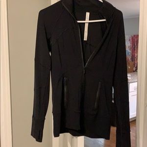 Lululemon black run jacket, size 6